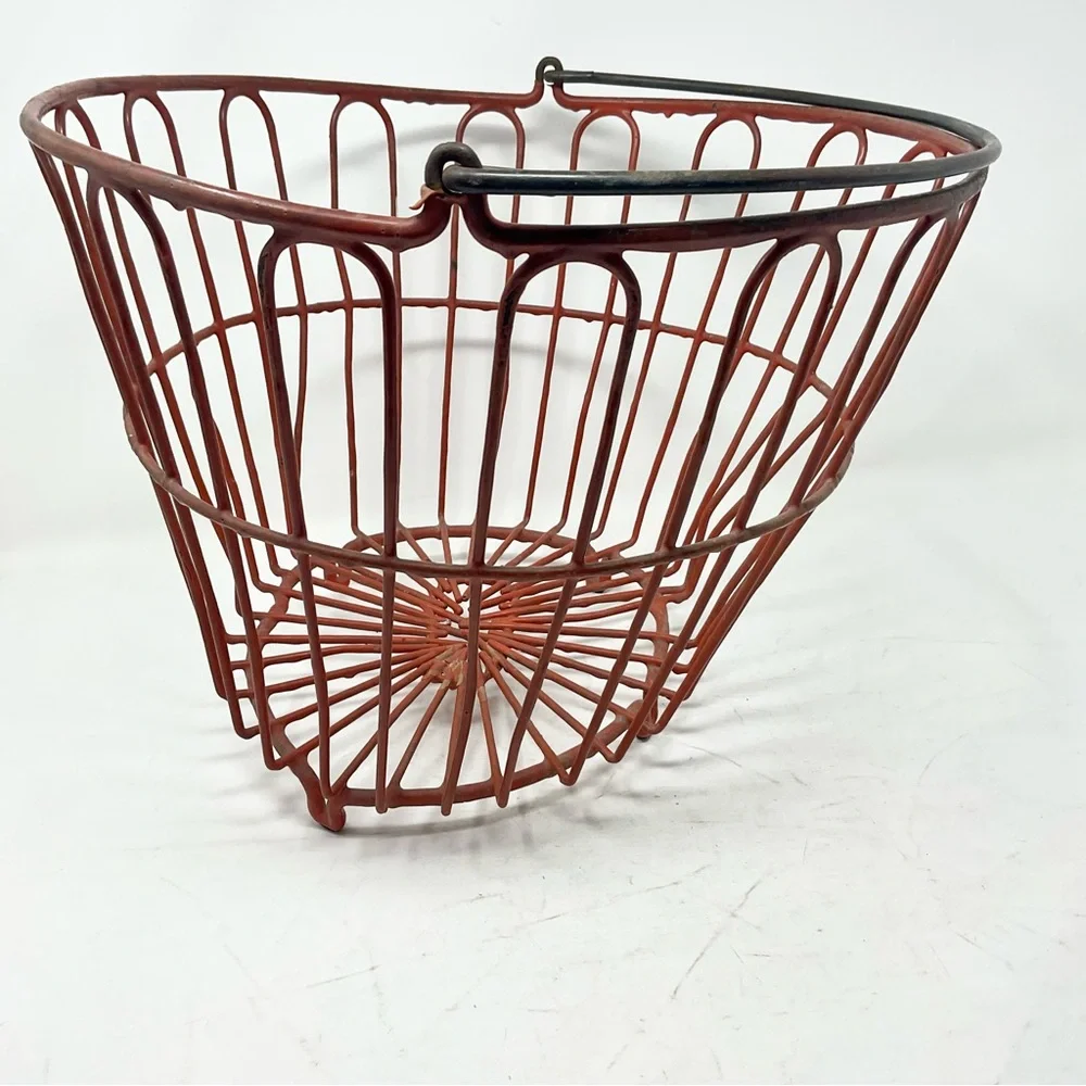 Vintage America orange  Wire Basket